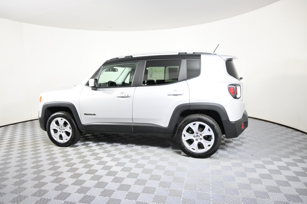 2017 Jeep Renegade Limited photo 2