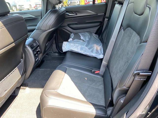 2025 Jeep Grand Cherokee Altitude X photo 4