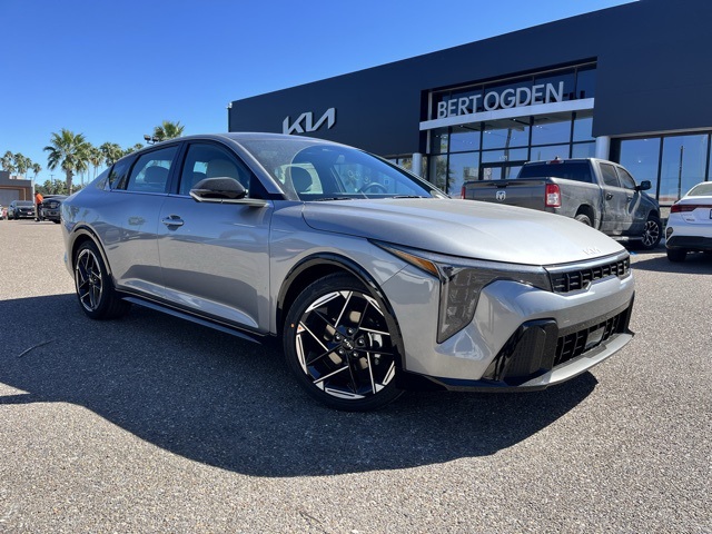 2025 Kia K4 GT-Line's photo