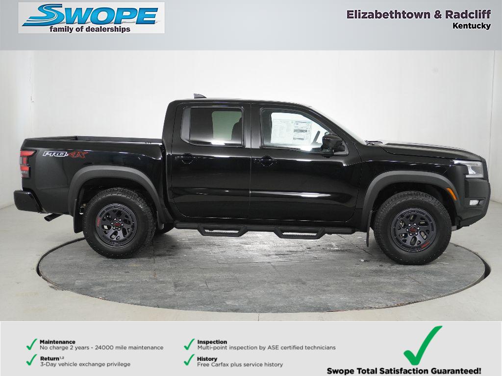 2025 Nissan Frontier PRO-4X photo 2