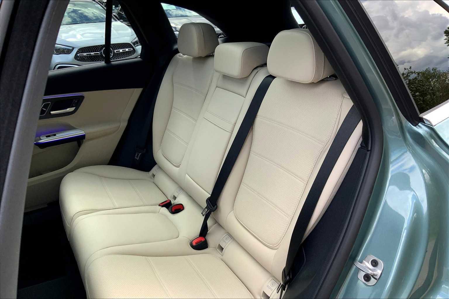 2026 Mercedes Benz GLC 300 4MATIC photo 13