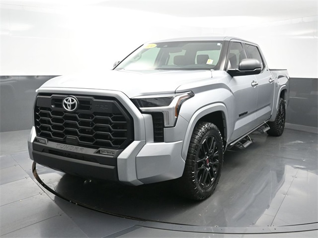2024 Toyota Tundra SR5's photo