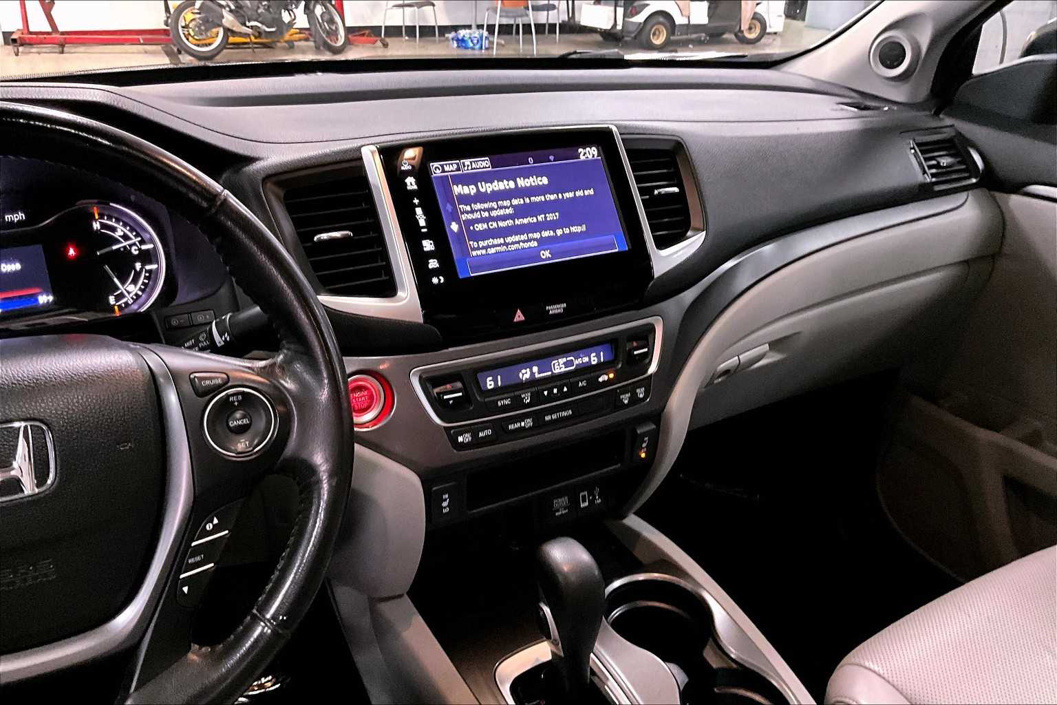 2019 Honda Ridgeline RTL-T photo 6