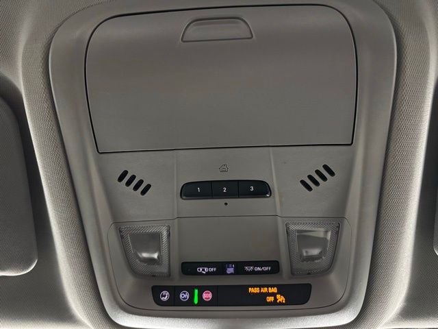 2023 Gmc Acadia SLT photo 17