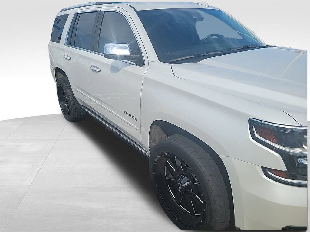 2017 Chevrolet Tahoe Premier photo 3