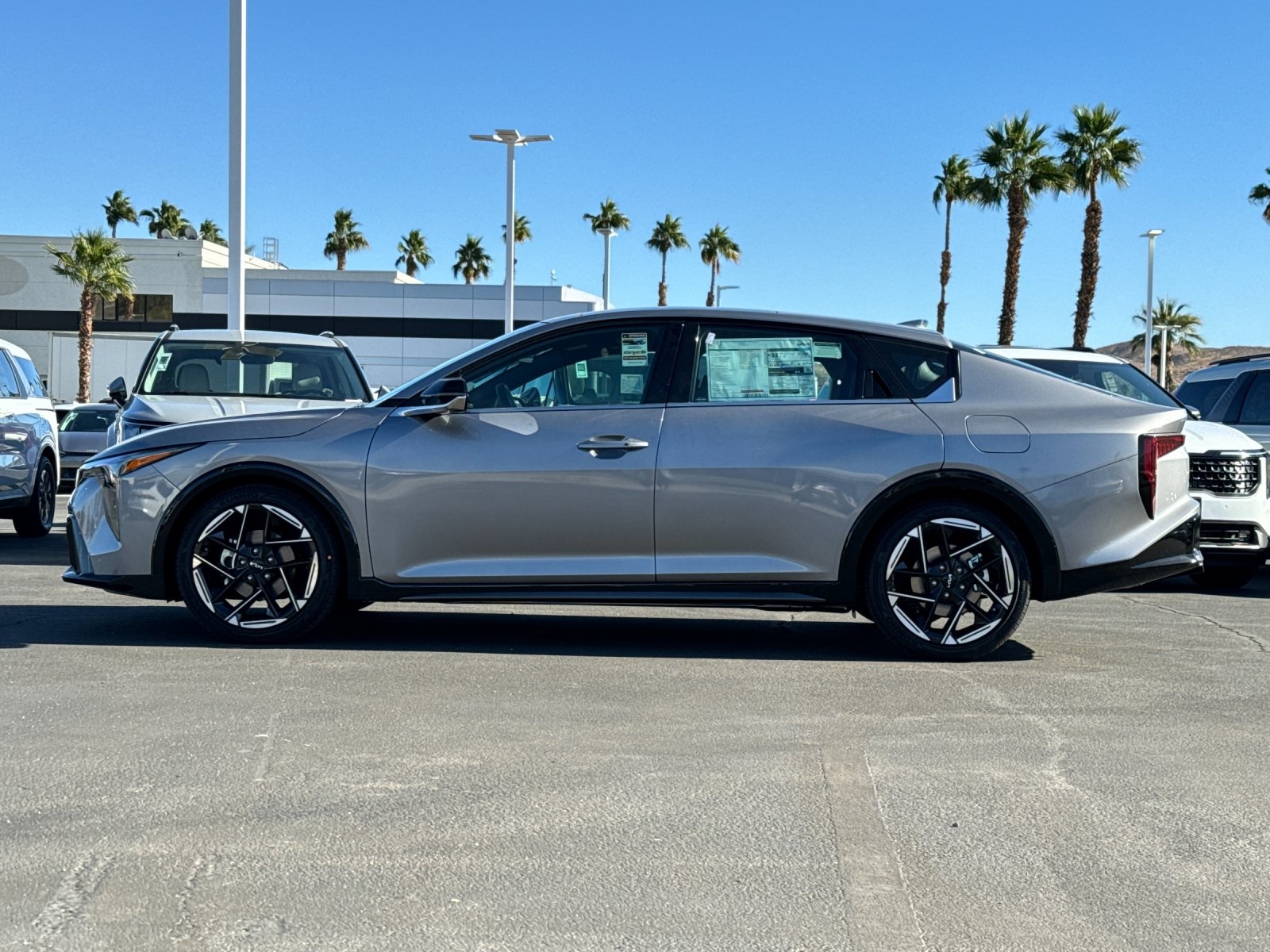 2025 Kia K4 GT-Line photo 6