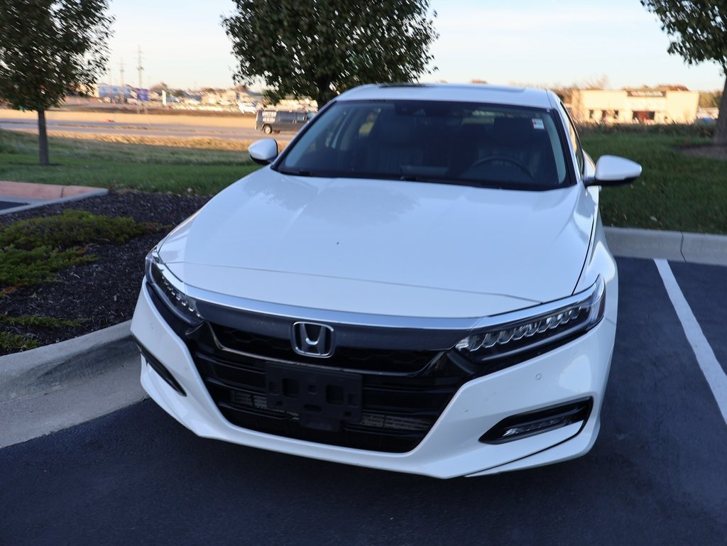 2018 Honda Accord Touring photo 2