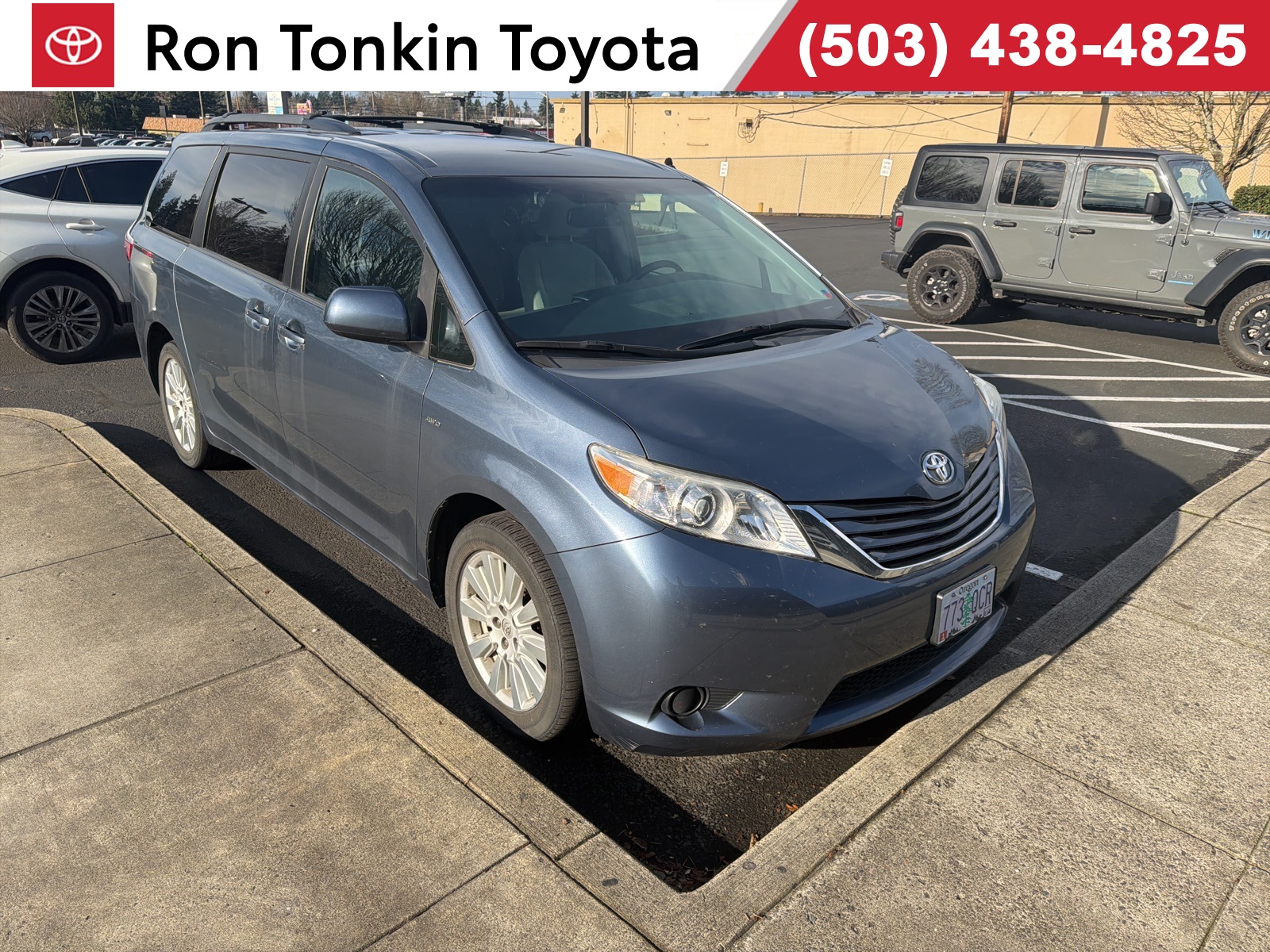 2017 Toyota Sienna LE