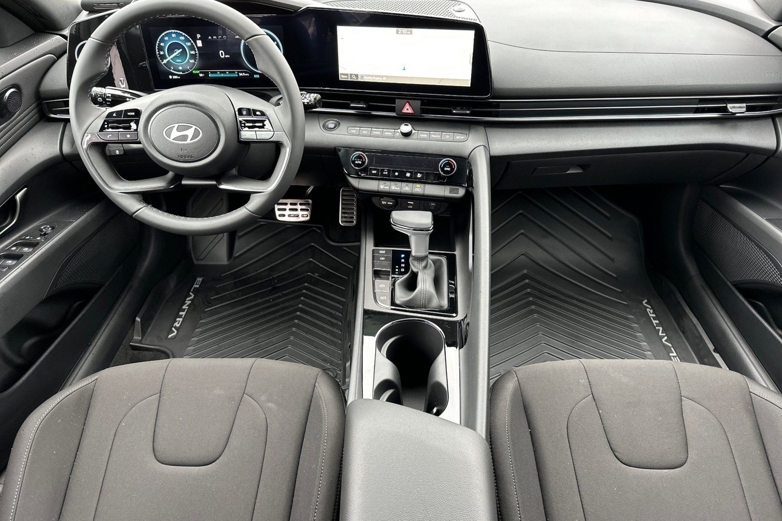 2025 Hyundai Elantra Hybrid SEL Sport photo 12