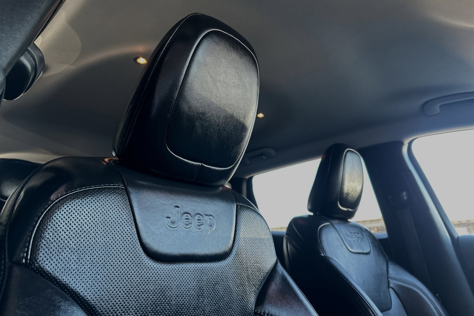 2021 Jeep Cherokee Latitude Lux photo 18