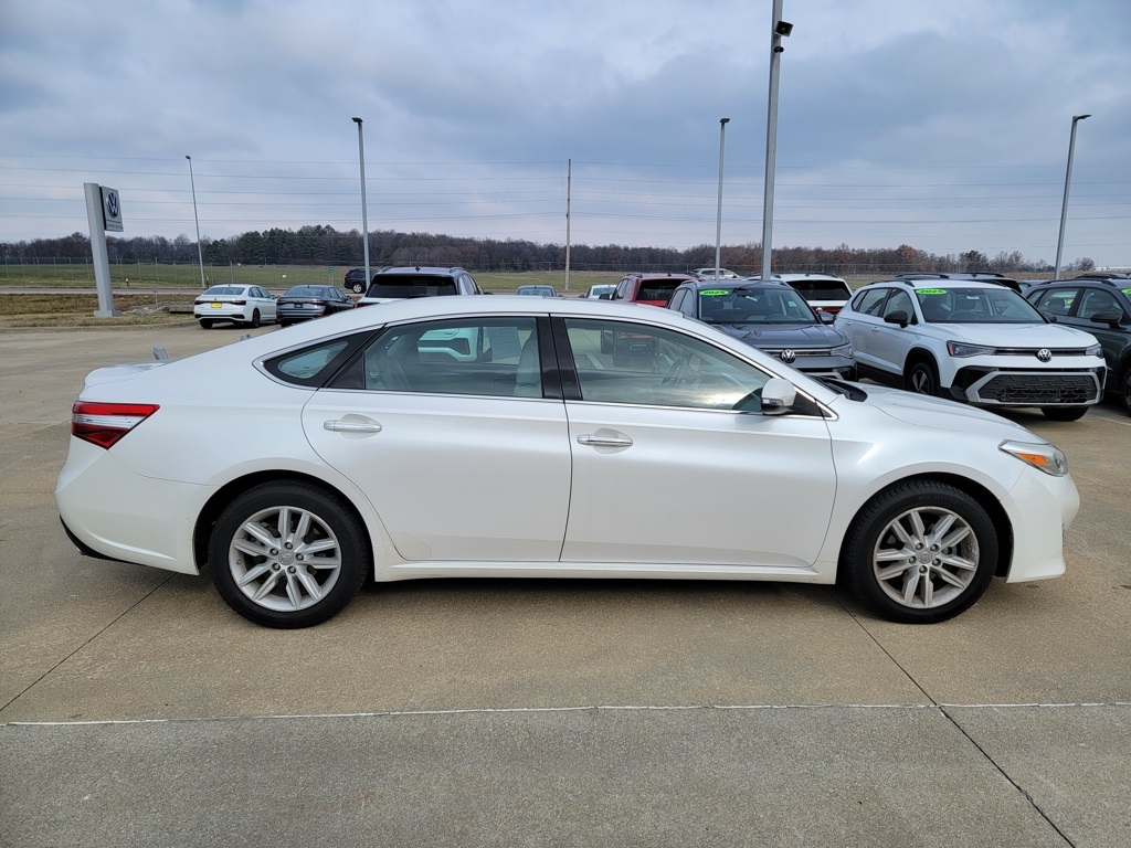 Used 2015 Toyota Avalon XLE Premium with VIN 4T1BK1EB9FU188226 for sale in Marion, IL