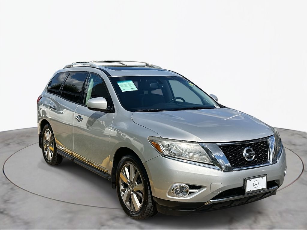 2014 Nissan Pathfinder Platinum photo 5