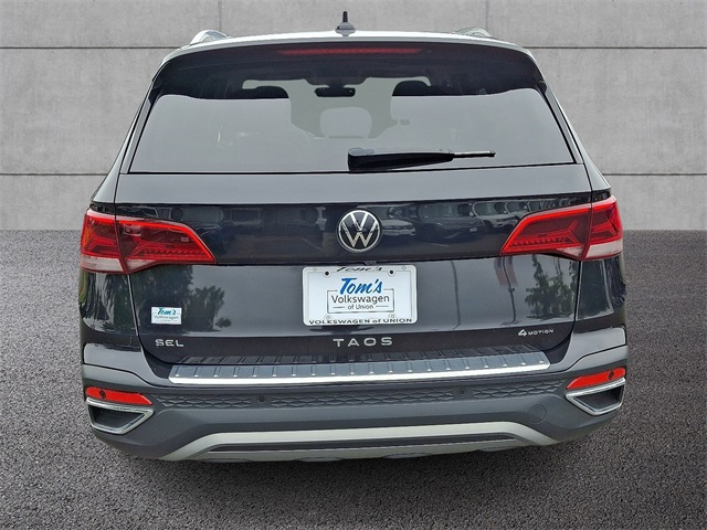 2022 Volkswagen Taos SEL photo 4
