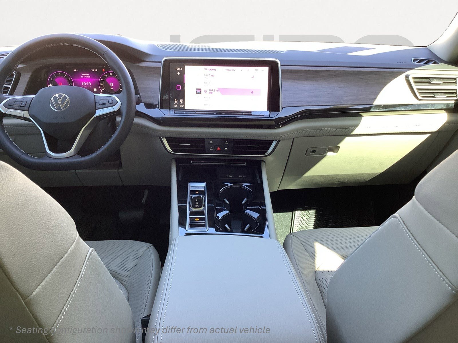 2025 Volkswagen Atlas SEL photo 14