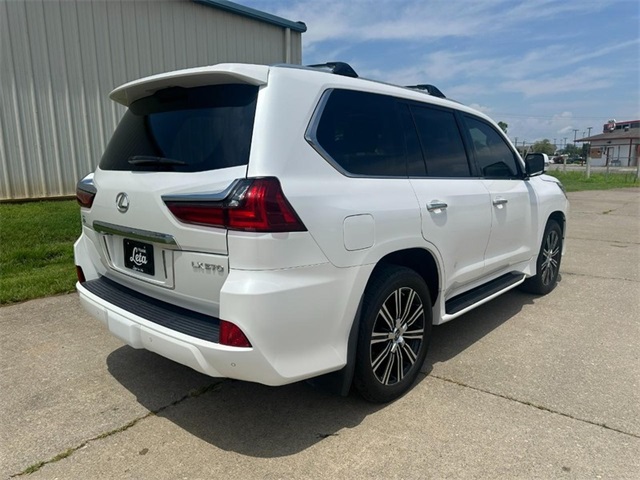 2019 Lexus LX 570 photo 3