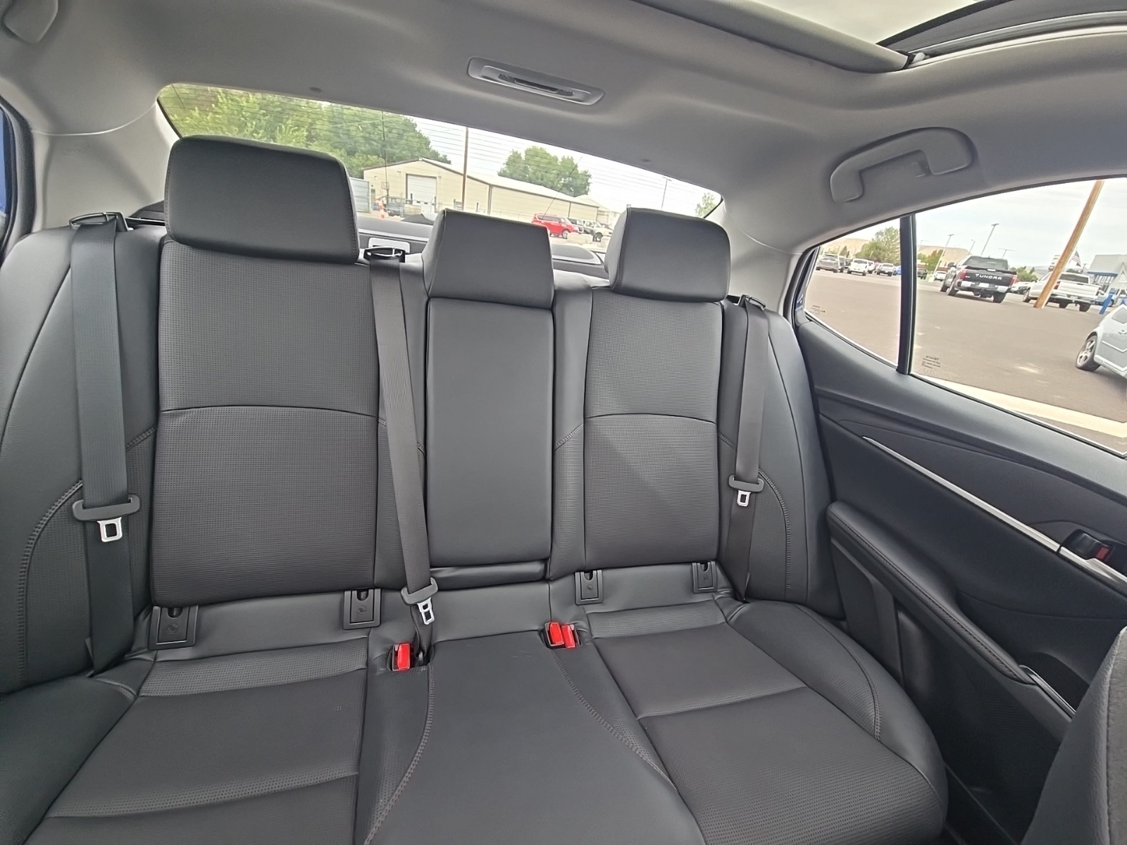 2025 Toyota Camry XLE photo 34