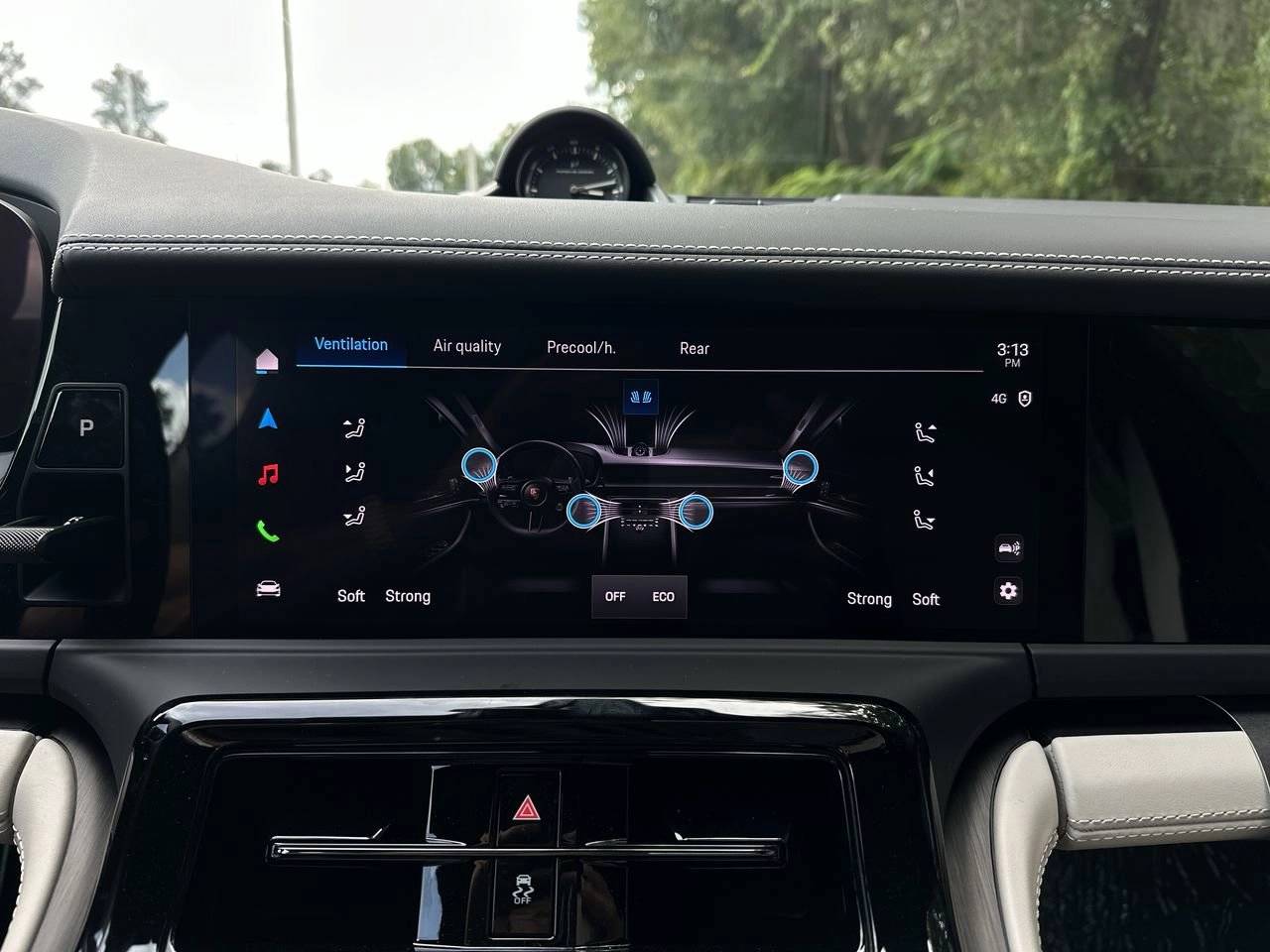 2025 Porsche Panamera E-Hybrid 4 photo 23