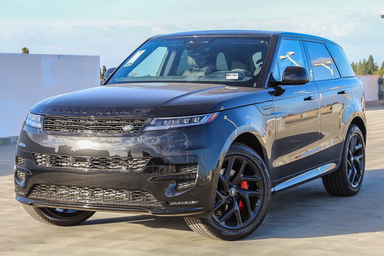 New 2024 Range Rover Sport Dynamic SE