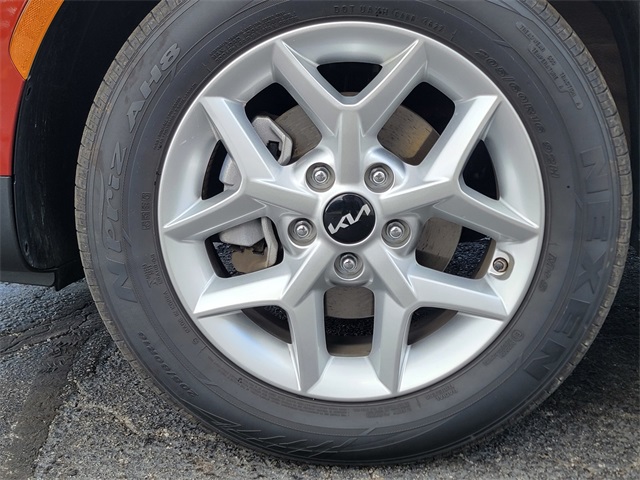 2023 Kia Soul LX photo 10
