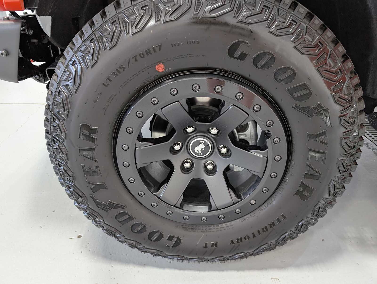 2025 Ford Bronco First Edition photo 3