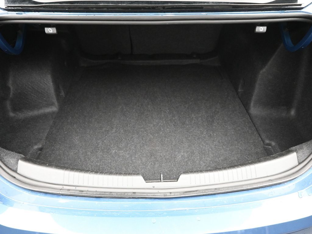 2024 Chevrolet Malibu 1LT photo 7