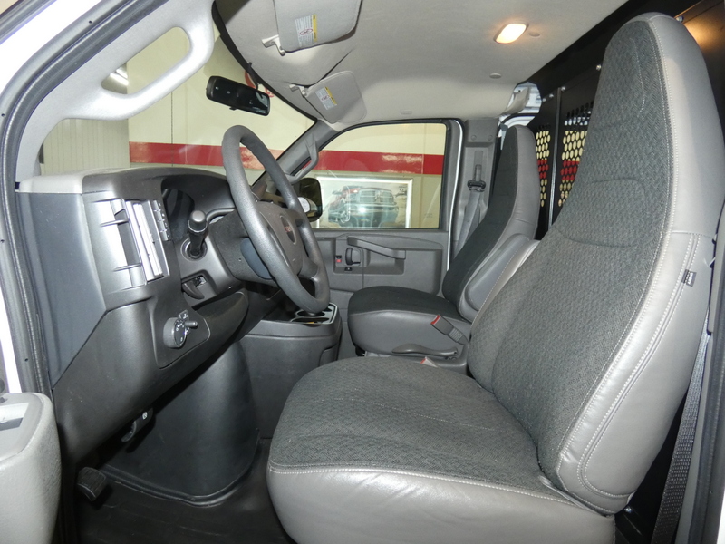 2023 Gmc Savana Cargo 2500 photo 3