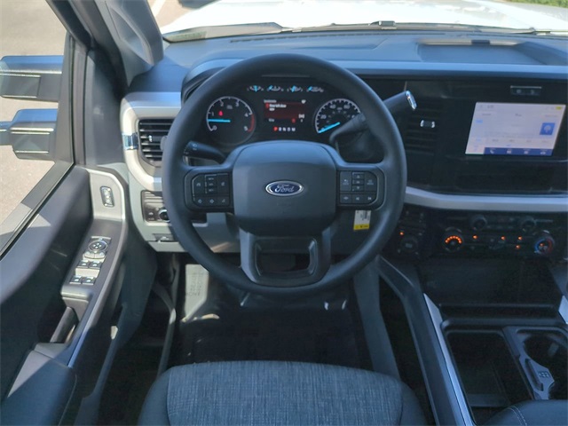 2025 Ford F-250 XLT photo 14