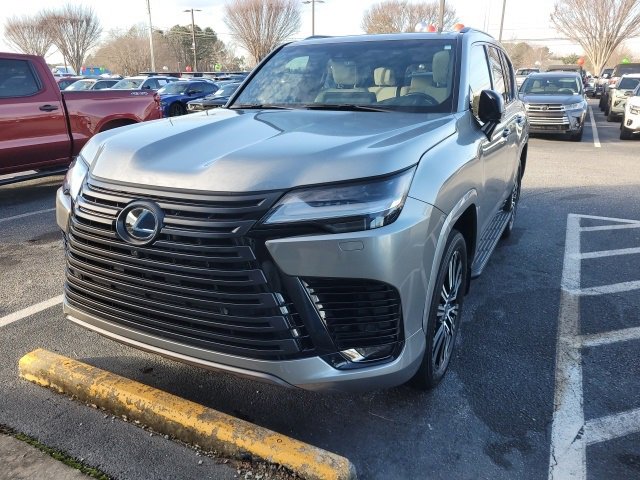 2024 Lexus LX Luxury's photo