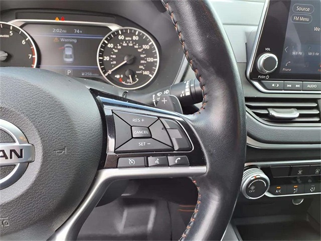 2021 Nissan Altima 2.5 SR photo 12