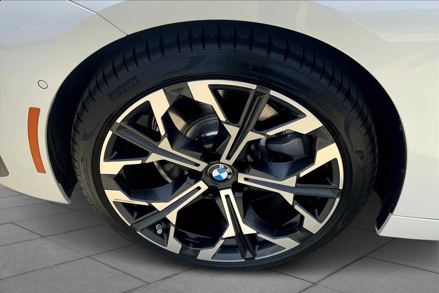 2025 Bmw 230i photo 10