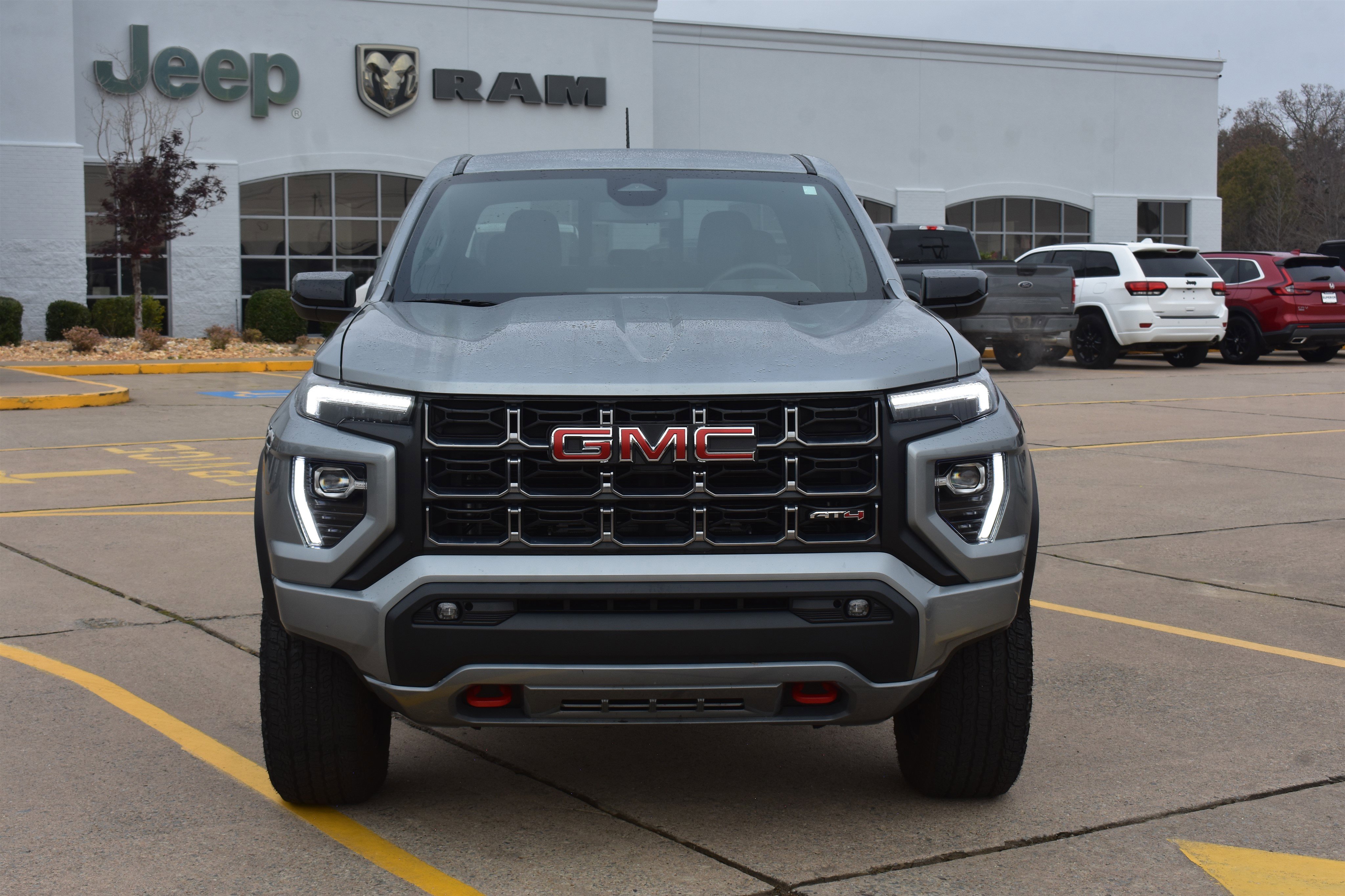 Used 2025 GMC Canyon AT4 with VIN 1GTP2DEK1S1164137 for sale in Little Rock