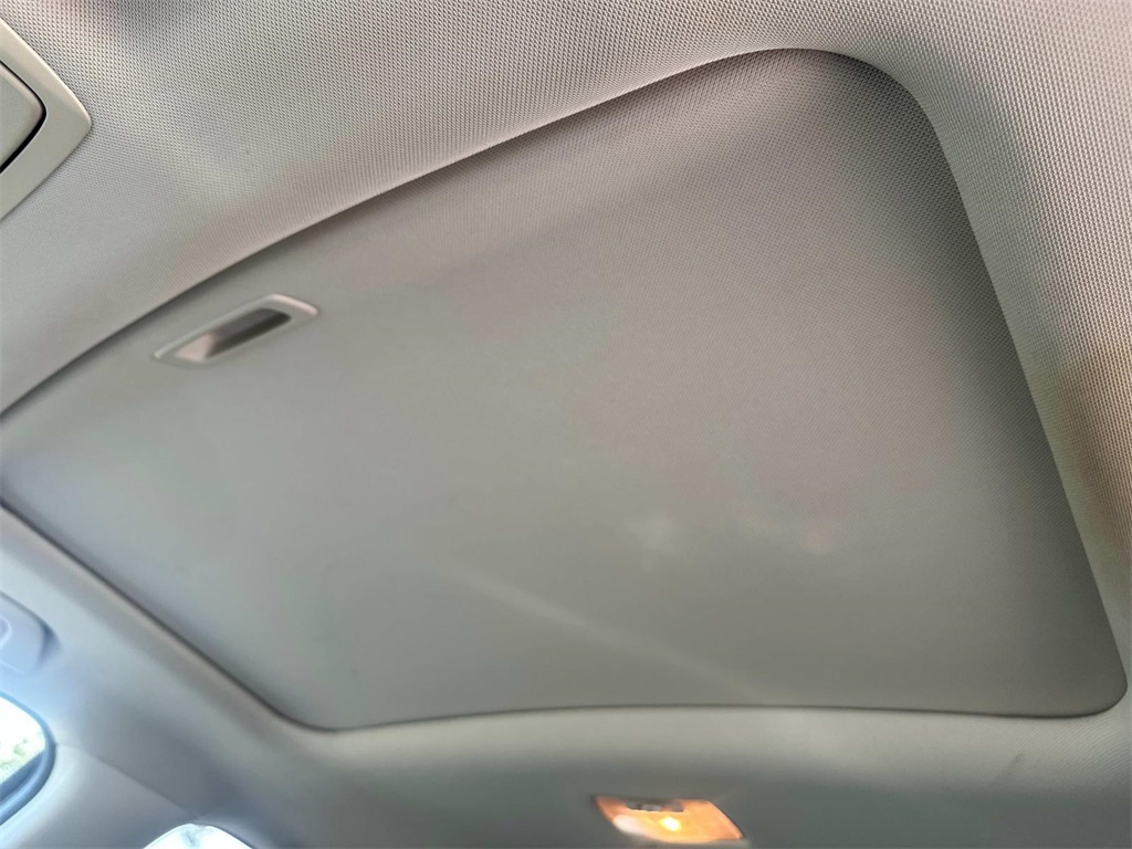 2015 Honda CR-V Touring photo 4