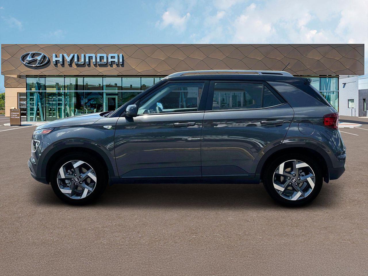 2025 Hyundai Venue Limited photo 3