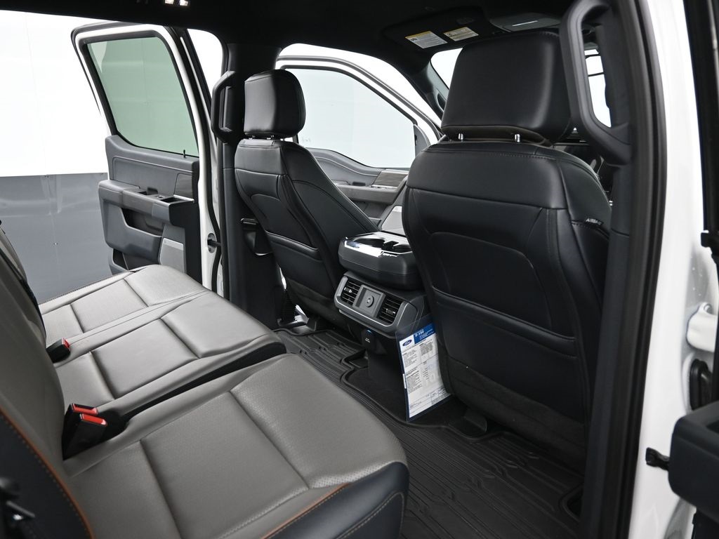 2025 Ford F-150 Lariat photo 14