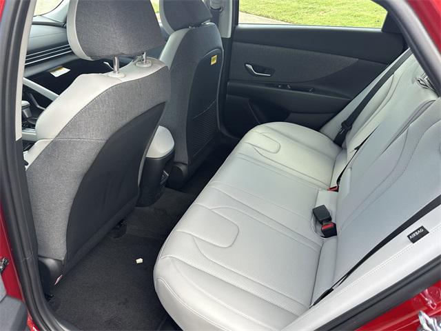 2025 Hyundai Elantra Hybrid Limited photo 20