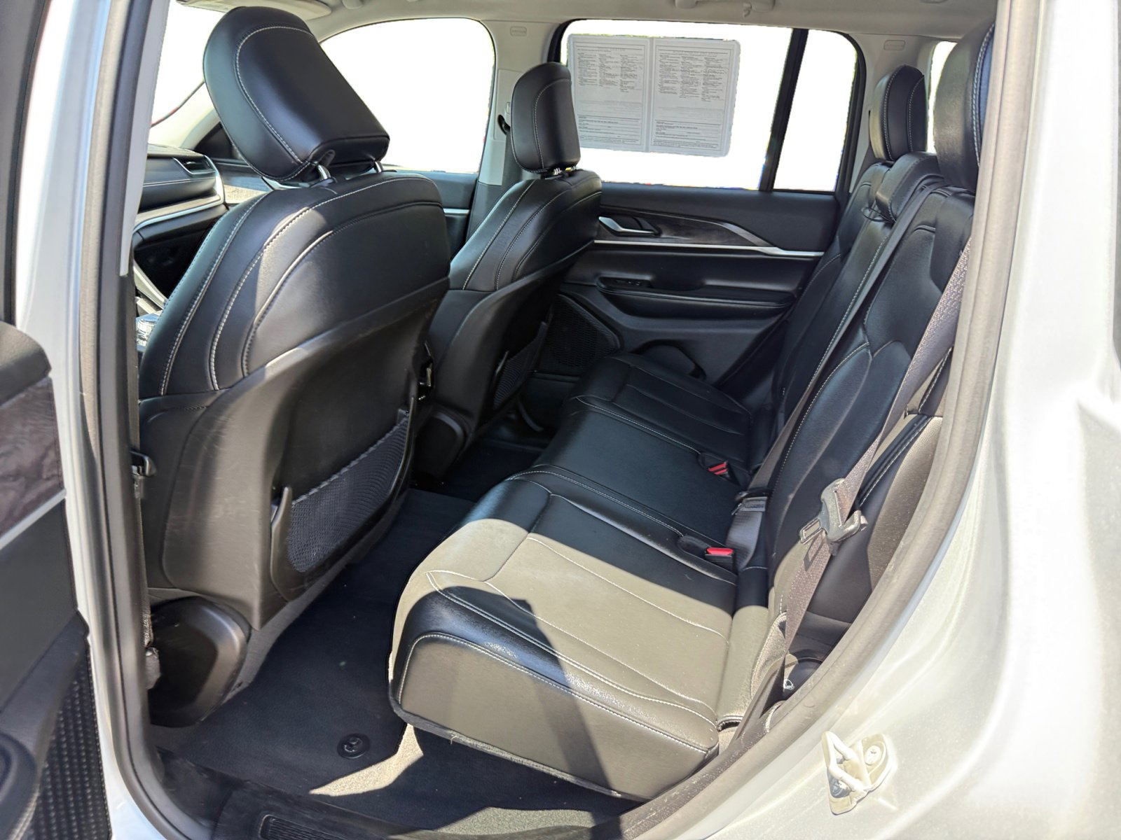 2023 Jeep Grand Cherokee Limited photo 16
