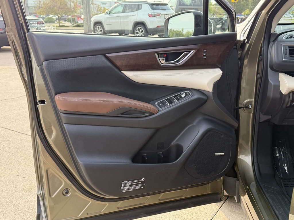 2022 Subaru Ascent Touring photo 13