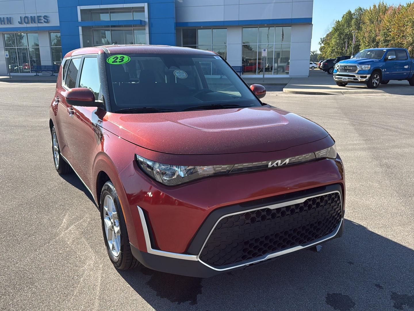 2023 Kia Soul LX photo 2