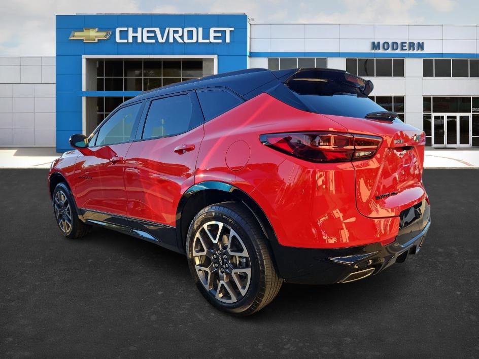 2025 Chevrolet Blazer RS photo 2