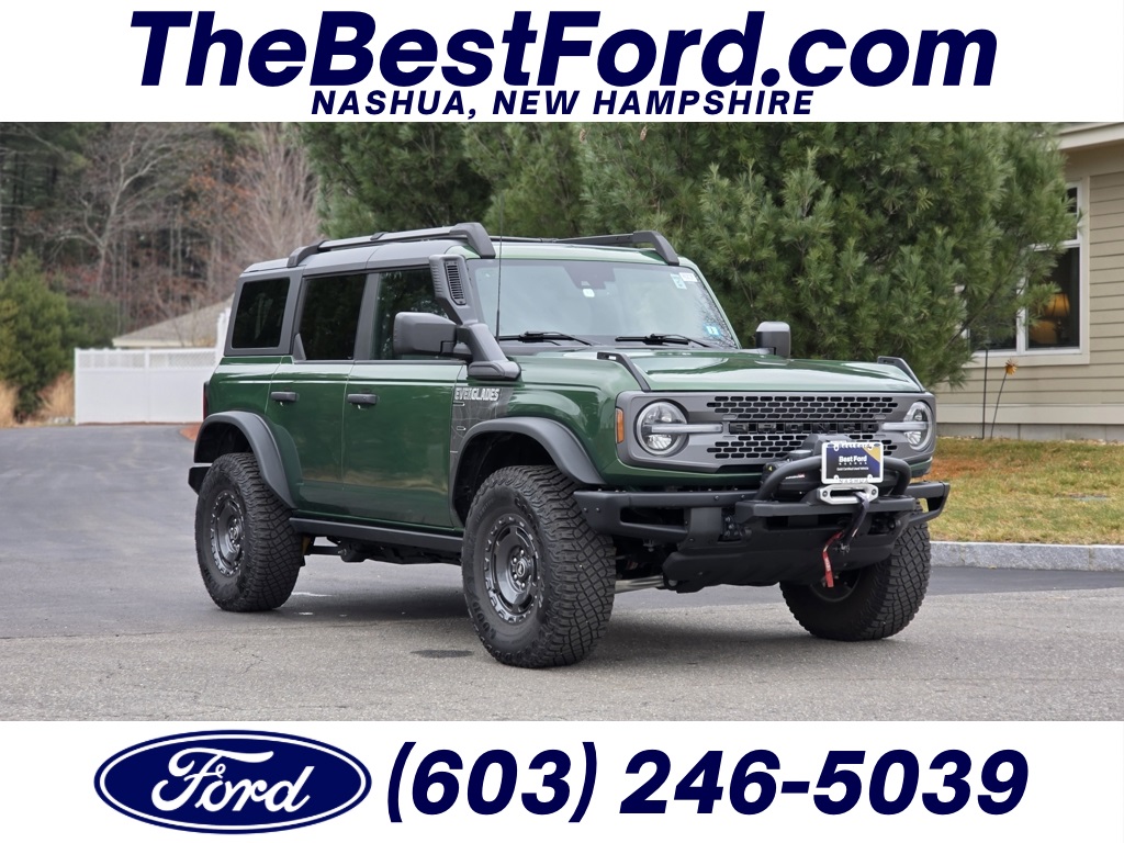 2024 Ford Bronco 4-Door Everglades's photo