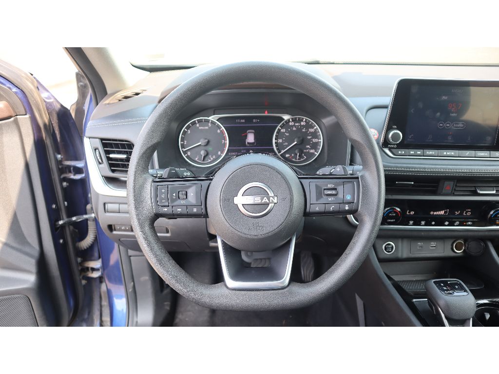 2023 Nissan Rogue SV photo 14