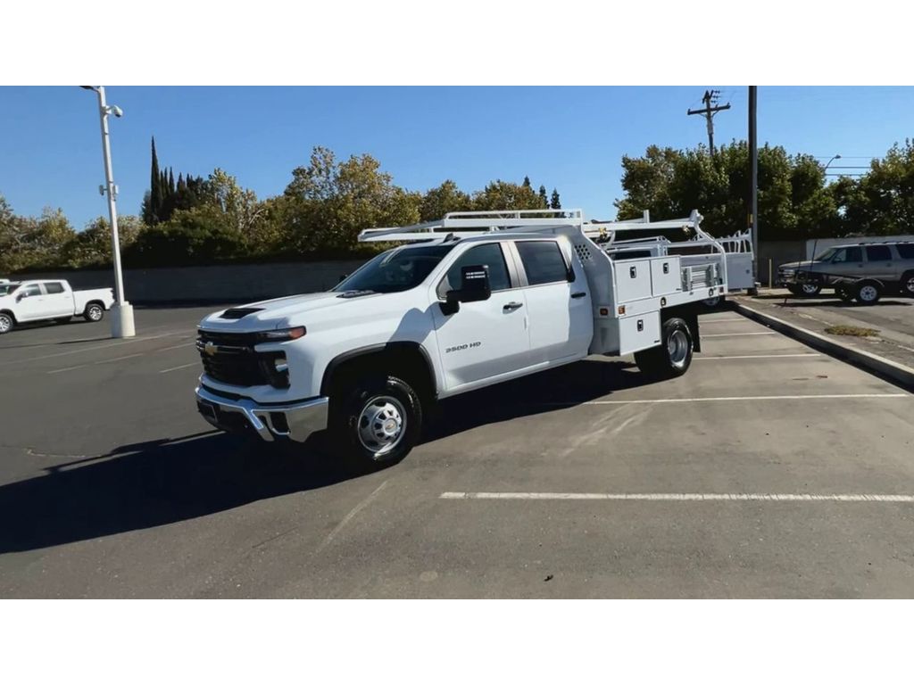2024 Chevrolet Silverado 3500HD Work Truck photo 5