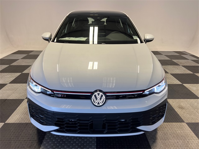 2025 Volkswagen Golf GTI SE photo 2