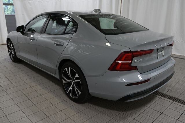 2024 Volvo S60 B5 Plus photo 9