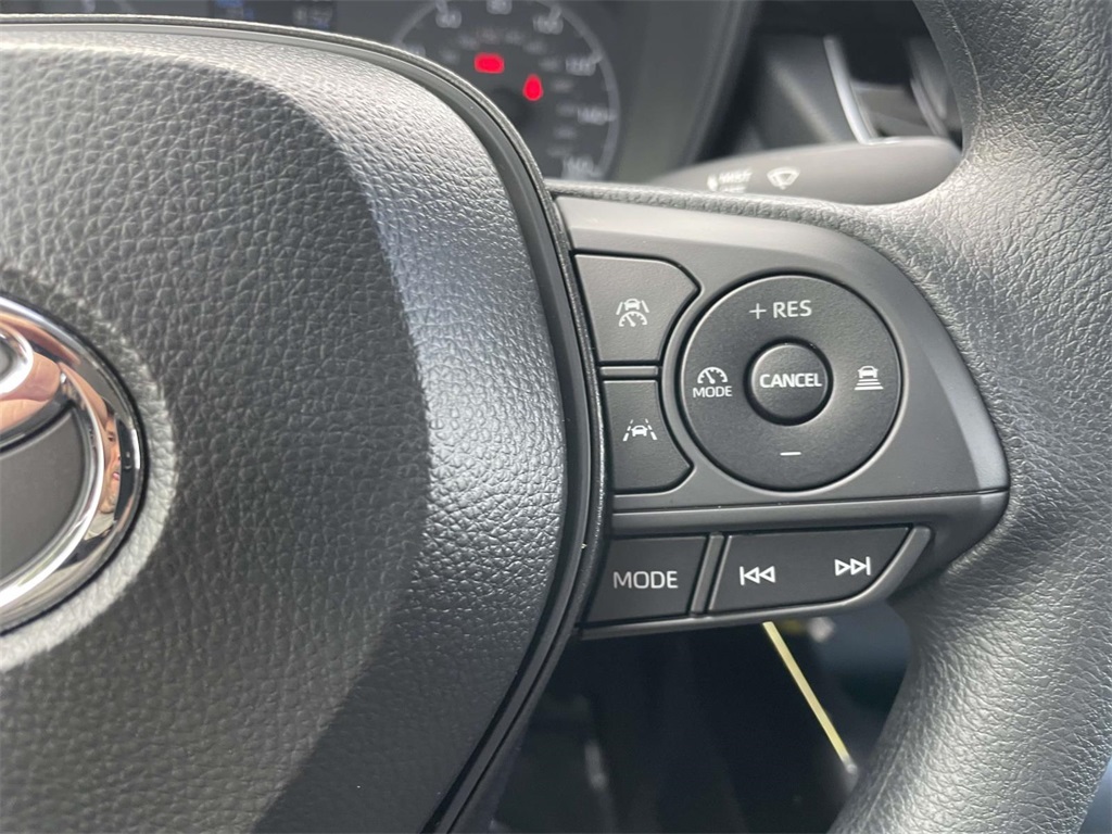 2025 Toyota Corolla LE photo 22