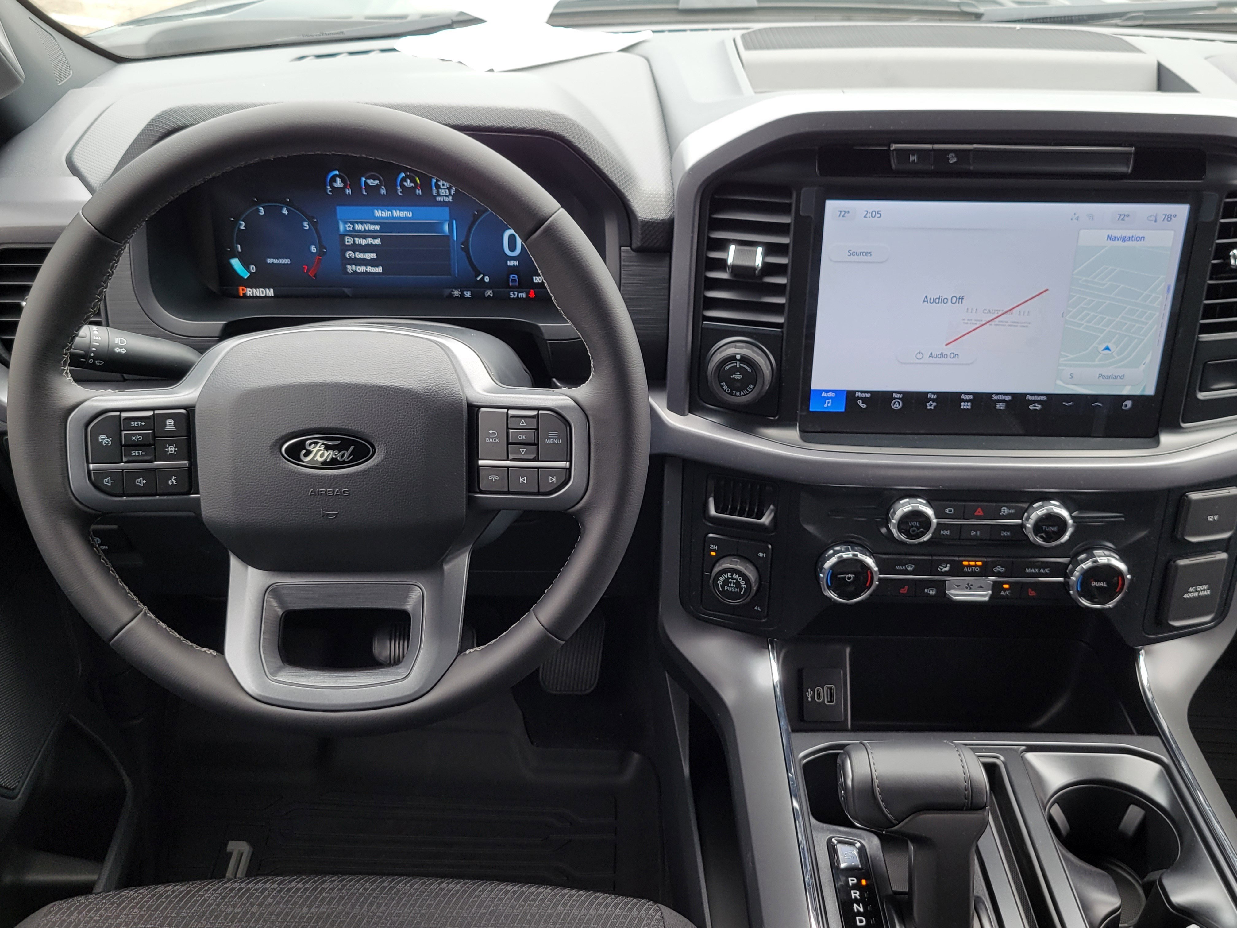 2025 Ford F-150 XLT photo 2