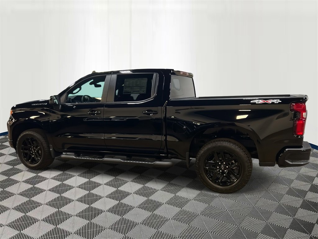 2026 Chevrolet Silverado 1500 RST photo 2