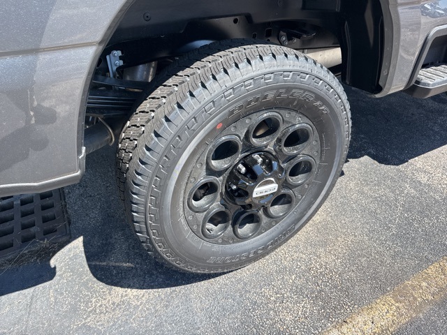 2025 Ford F-350 XLT photo 4