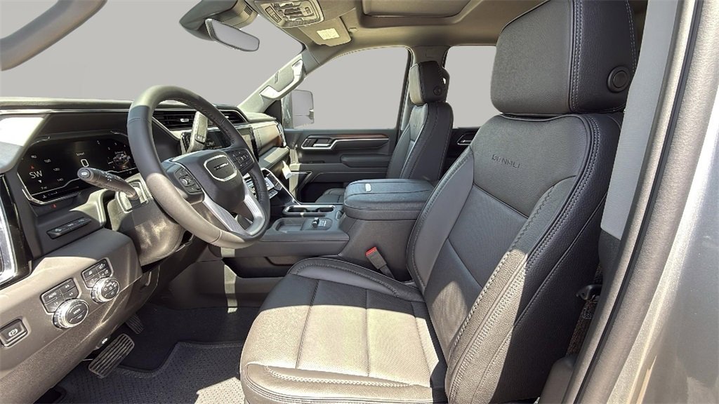 2025 Gmc Sierra HD Denali photo 14