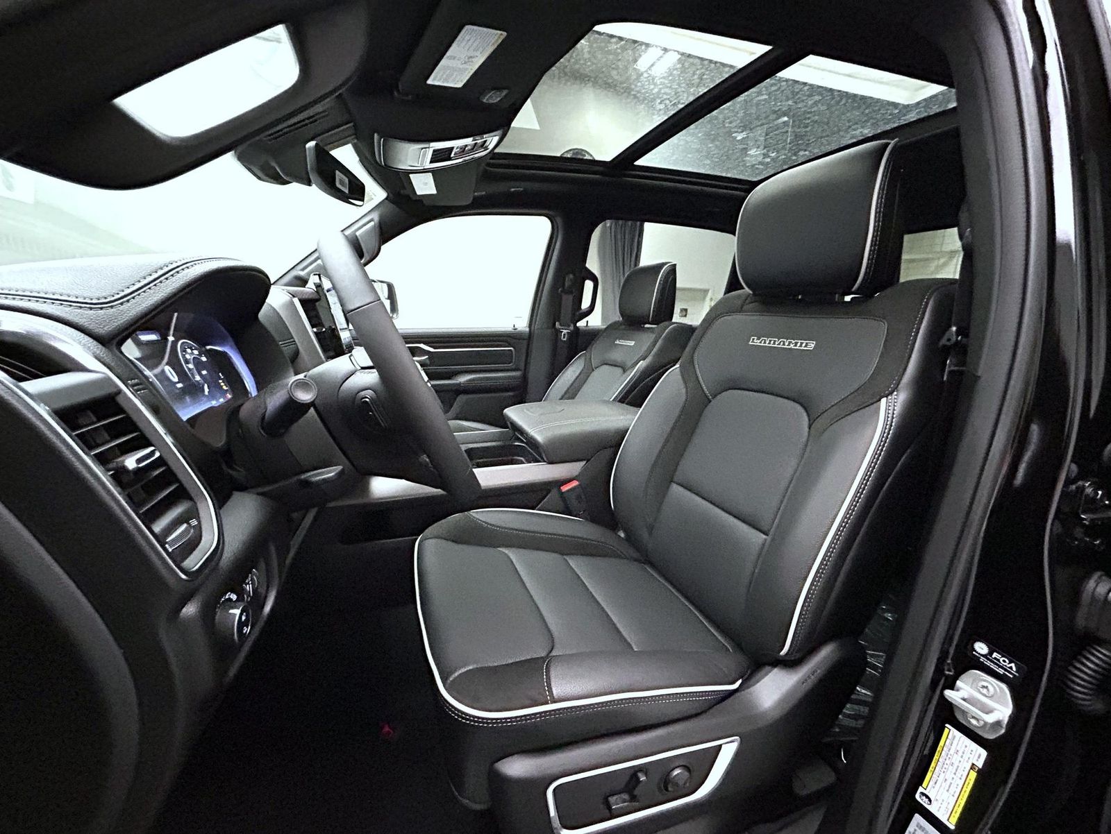 2026 Ram 1500 Laramie photo 7